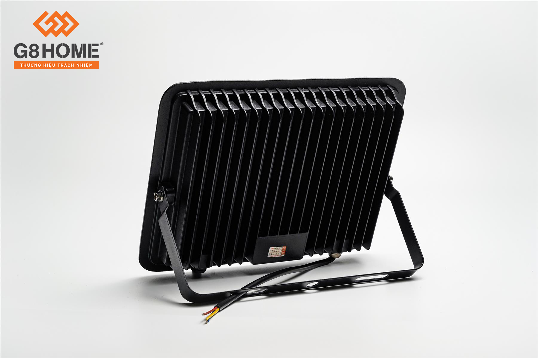 100W 1
